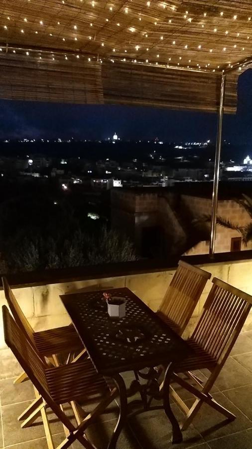 Luxury Apartment - Fort Chambray Ghajnsielem Luaran gambar
